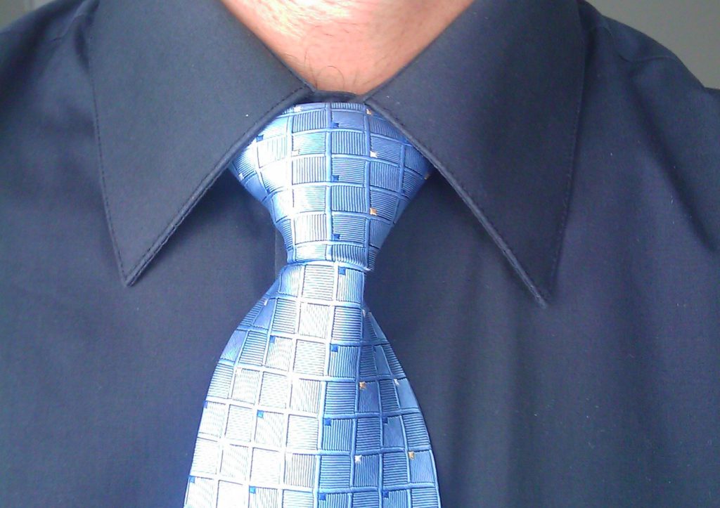 Los 8 nudos de corbata más elegantes paso a paso